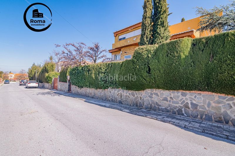 Foto 2cd8b7cd-238f-42c5-9793-9d141543e715. Xalet amb aparcament a Gójar