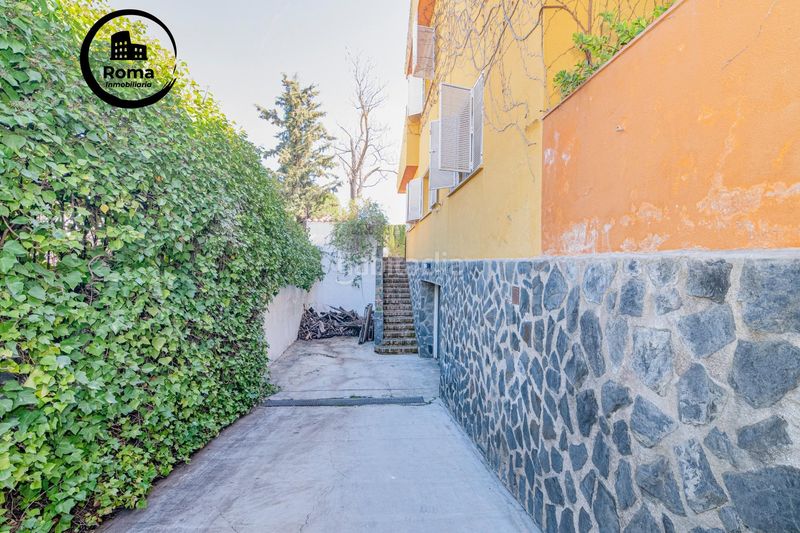 Foto 5bb83776-5a94-4954-87e9-5f0010a7d9de. Xalet amb aparcament a Gójar