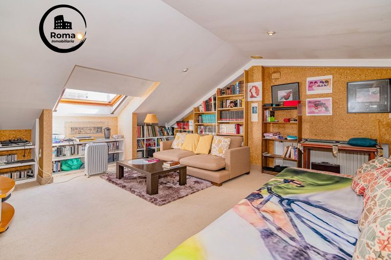 Foto ab473571-27dc-442e-8f80-b3a139cdc98f. Xalet amb aparcament a Gójar