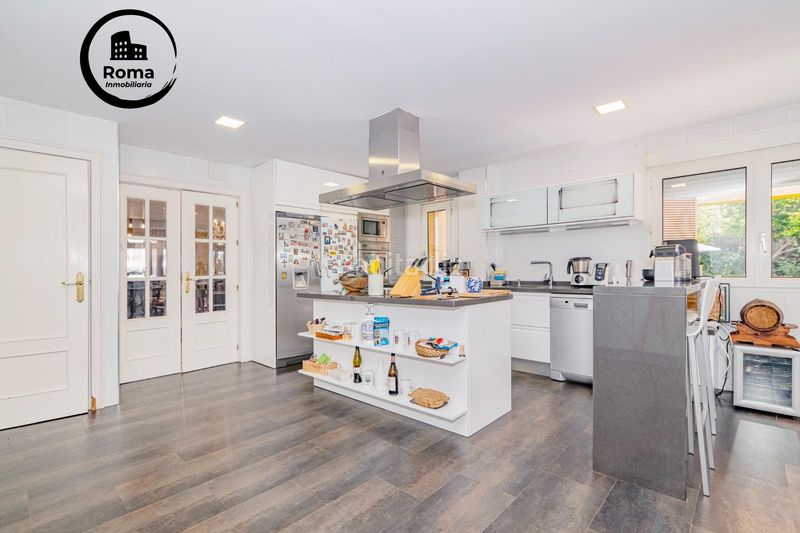 Foto fa9a462e-0b9b-4dc2-8da3-01fa36190d8d. Xalet amb aparcament a Gójar