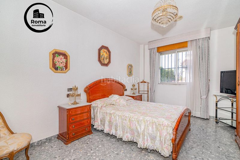 Foto 01bc2897-4c2f-4499-821d-e18b7b7b340a. Xalet amb aparcament piscina a Peligros