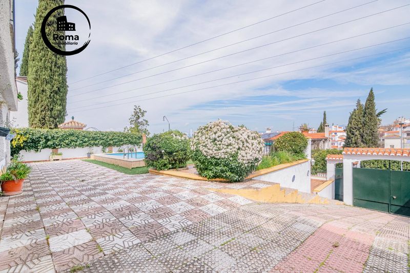 Foto b9709159-ab12-498d-aedc-a7026bd4a358. Xalet amb aparcament piscina a Peligros