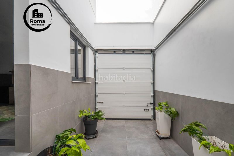 Foto 44da8aec-a4cb-4cb8-b290-e0d366c70e69. Casa adossada amb aparcament a Albolote