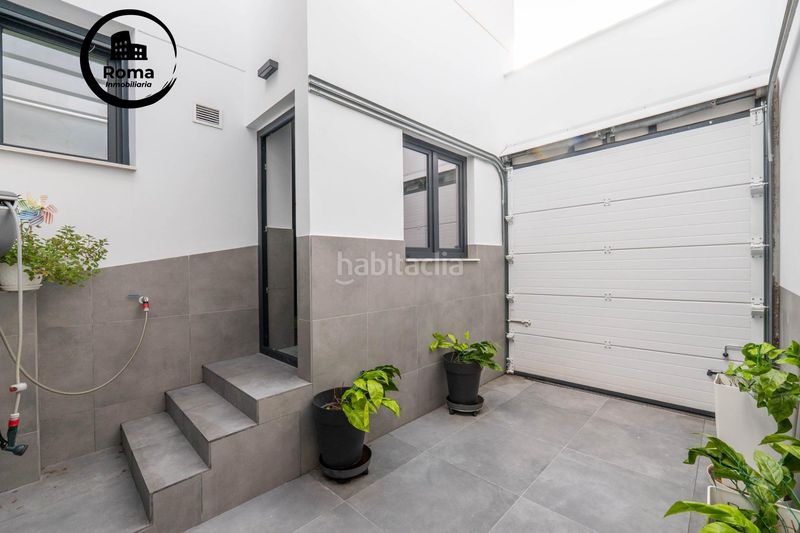 Foto c3d1a721-ec0f-4dde-bfb6-e409d2945fe1. Casa adossada amb aparcament a Albolote