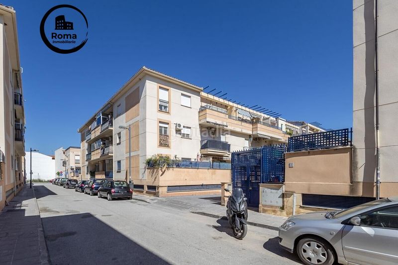 Foto f2017a43-f78e-44ee-a44e-e8ace3588ed2. Pis amb aparcament piscina a Residencial Triana - Barrio Alto Gabias (Las)