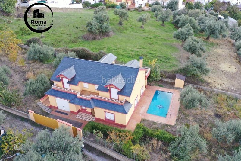 Foto 0f0ff7b2-8ade-45a6-b19b-45921d1f5443. Xalet amb aparcament piscina a Güéjar Sierra