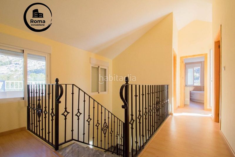 Foto 3d5a6ecb-7d0e-4391-852e-5c828bd20e39. Xalet amb aparcament piscina a Güéjar Sierra