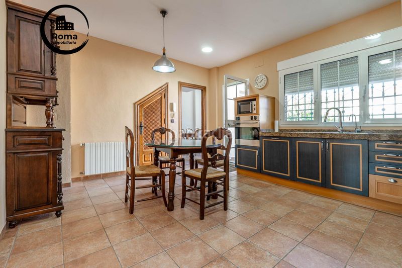 Foto 536e28c3-ef5b-4510-8d26-e235f70a6e3a. Xalet amb aparcament piscina a Santa Fe