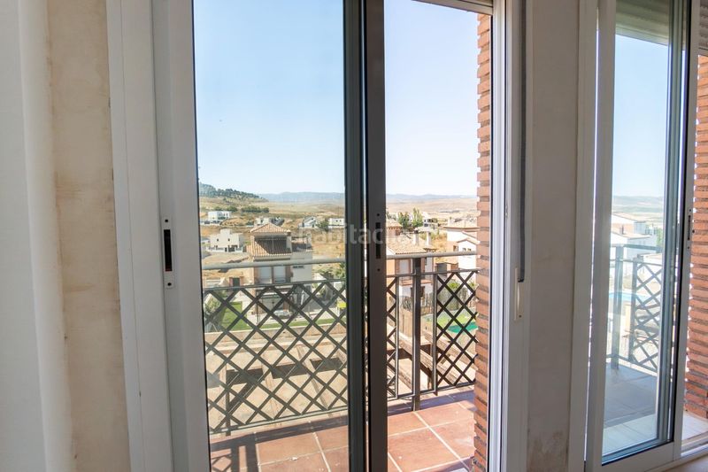 Foto 4bd92d37-ae6a-4aa0-84c3-456e8b9be4a5. Xalet amb aparcament piscina a Dílar