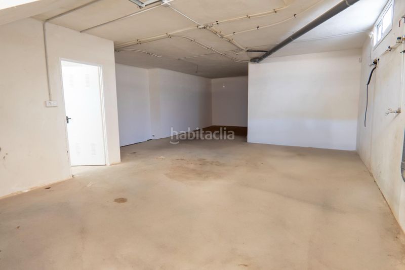 Foto df964dd9-ce4f-4765-a2db-e58cc44c008a. Xalet amb aparcament piscina a Dílar