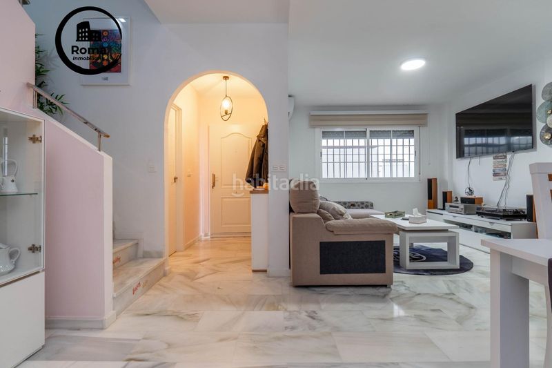 Foto bc98af8c-5bc8-4fa4-ad20-4f4391a03d24. Casa amb aparcament a Gójar