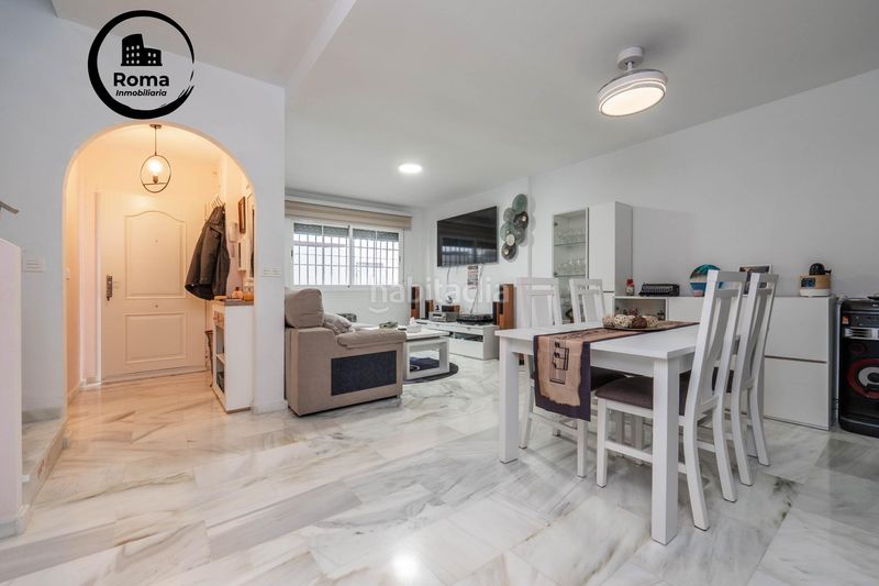 Foto fade464d-92b6-409e-886c-30785c31c52f. Casa amb aparcament a Gójar