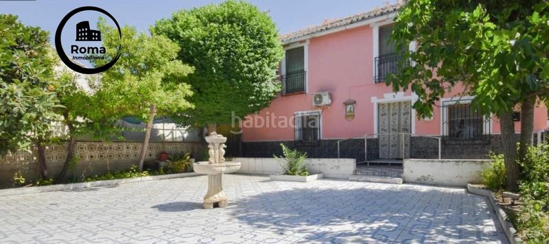 Foto a0e871d5-7480-4634-ac4a-7df0286bdcbb. Casa amb aparcament a Atarfe