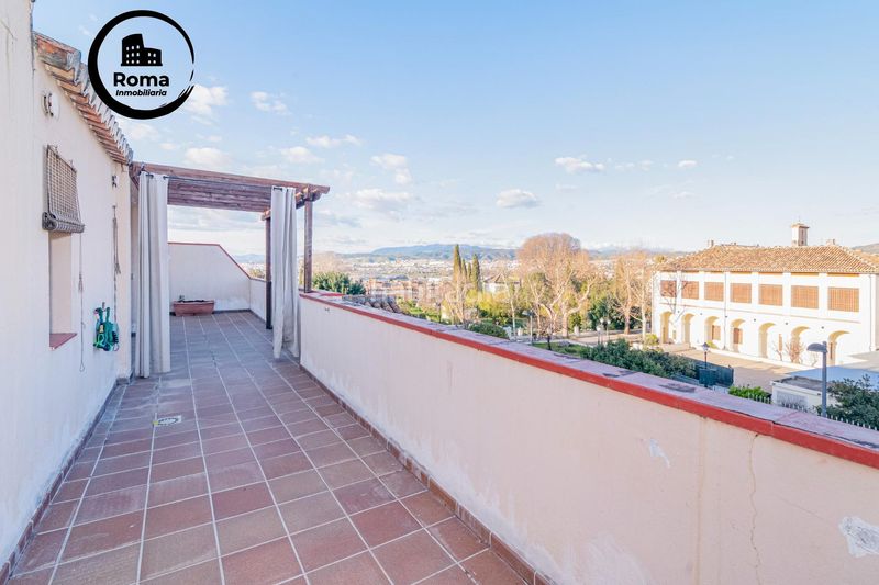 Foto c3bdd538-f923-4829-8a72-81b03b7cfe49. Àtic amb aparcament piscina a La Zubia Ciudad Zubia (La)