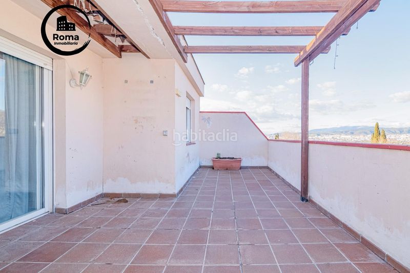 Foto ed44a77a-2f03-4ffc-a4b7-82e49dc2e315. Àtic amb aparcament piscina a La Zubia Ciudad Zubia (La)