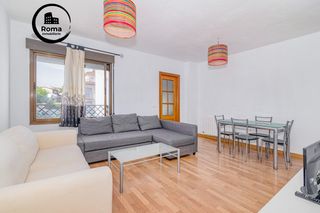 Appartamento in La Zubia Ciudad. Luminoso piso en la zubia