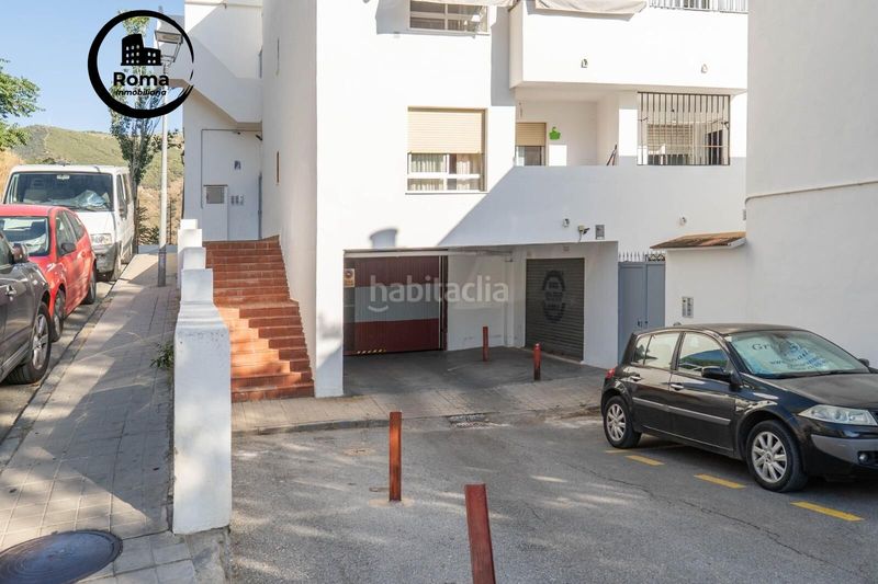 Foto fd5bacb4-2e5c-46ae-8053-42004c9c96b2. Aparcament cotxe a Cenes de la Vega