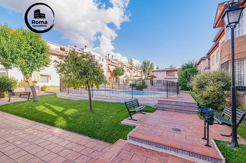 Foto aea6fa4b-ef49-405c-9e1e-080b9aec232f. Àtic amb calefacció aparcament piscina a La Zubia Ciudad Zubia (La)