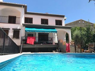 Chalet  Calle de san juan nepomuceno. Inversión!!! gran chalet en pleno centro de la zubia!!!