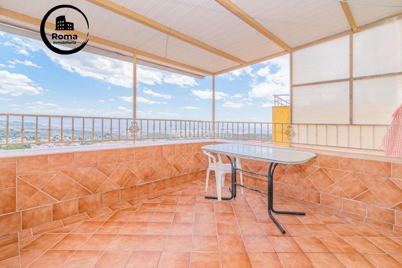Foto bb4e8f06-e01a-4de4-8752-27cc72913a42. Casa aparellada a Alfacar