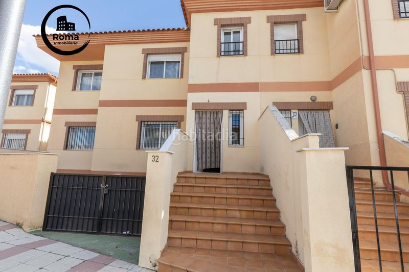 Foto f2d952e3-af88-45c1-baca-3df8daec7835. Casa adossada amb aparcament a Chauchina