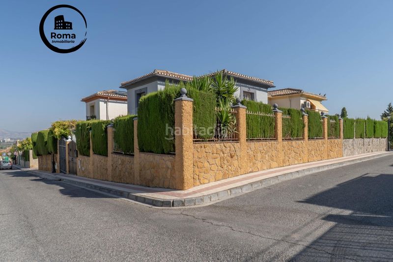 Foto 751e69c1-7742-4486-9db4-4b337dd0f718. Casa aparellada amb calefacció aparcament piscina a Zubia (La)