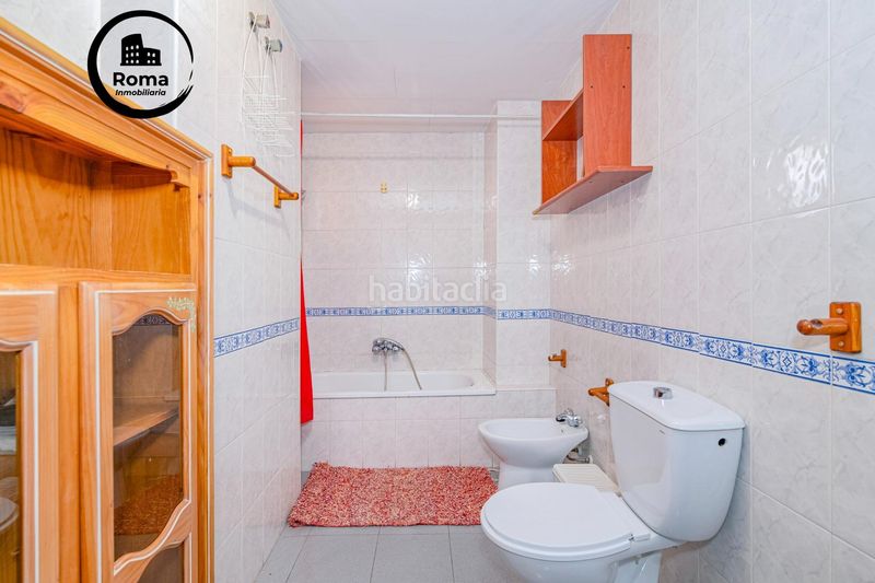 Foto d73c8cc6-4b93-4858-8fbb-461458a01245. Dúplex amb calefacció aparcament a Joaquina Eguaras Granada