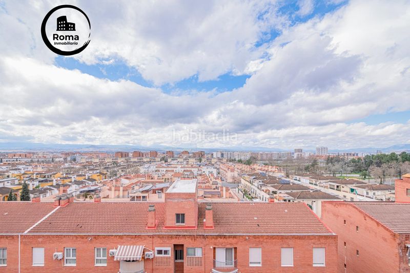 Foto f6203599-2068-4ad3-8a39-7d25dbbb4985. Dúplex amb calefacció aparcament a Joaquina Eguaras Granada