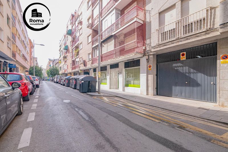 Foto 1f9aac37-dd0a-4bd4-8154-5cb3d033a4d2. Aparcament cotxe a Pajaritos Granada
