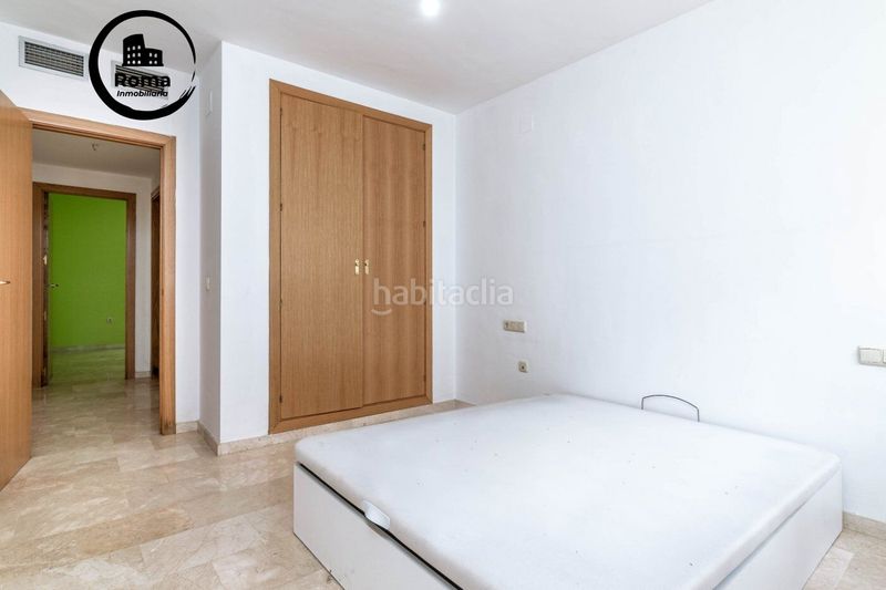 Foto 2c8b620d-a594-4b0b-8886-69fa689bf135. Pis amb calefacció aparcament piscina a Residencial Triana - Barrio Alto Gabias (Las)