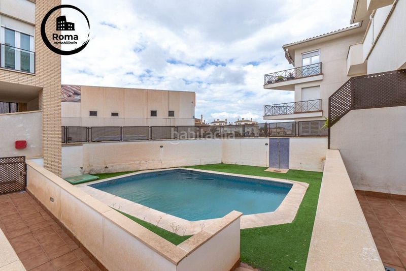 Foto 79fb795b-7817-4560-8bc3-4f0974c86c4e. Pis amb calefacció aparcament piscina a Residencial Triana - Barrio Alto Gabias (Las)
