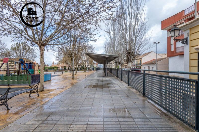 Foto bd6b530e-ea1d-499b-aebc-8afe8b33884c. Pis amb calefacció aparcament piscina a Residencial Triana - Barrio Alto Gabias (Las)
