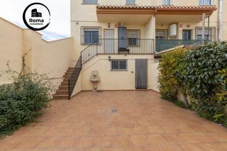 Casa bifamiliare  Calle los ciruelos(be) 4. Se vende preciosa casa adosada