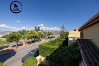 Casa aparellada a Ogíjares. Fantástica vivienda en loma linda ogíjares, con una ubicación pr