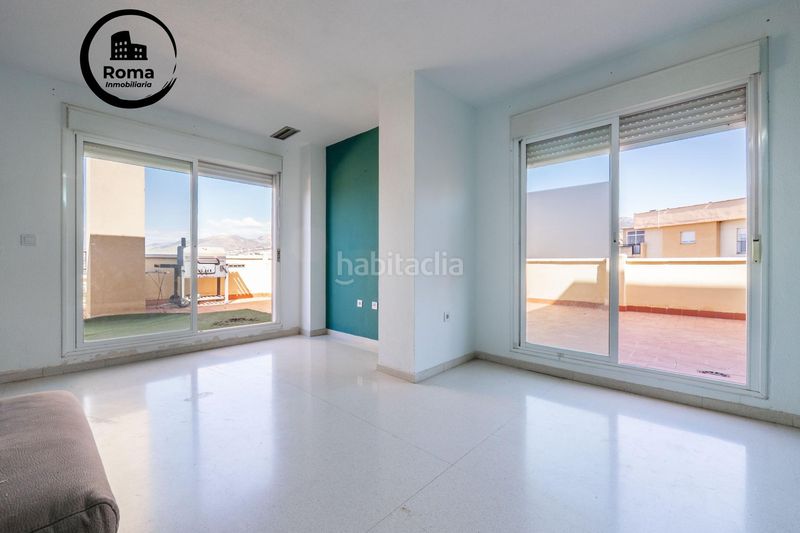 Foto abd124b9-0727-4905-8ff3-585d03b7e278. Àtic amb aparcament a Ogíjares