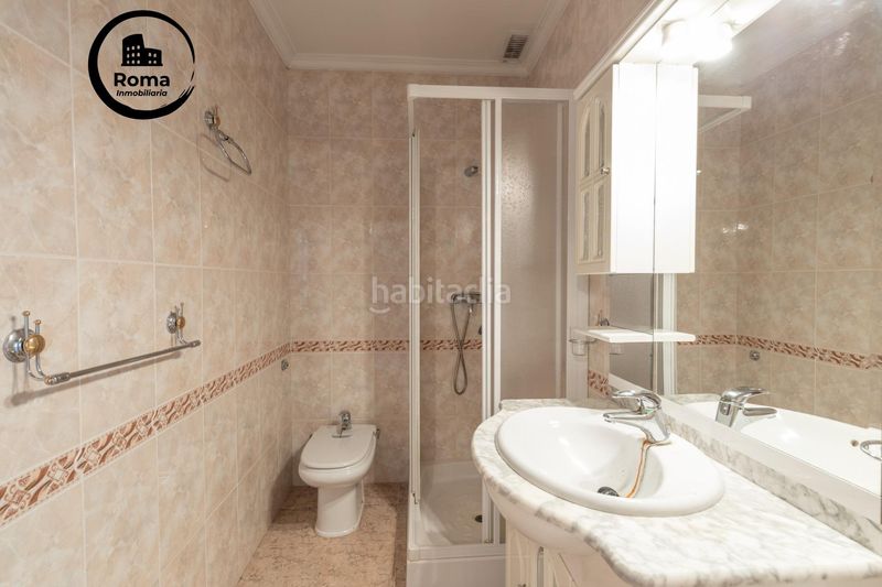 Foto 25a98141-77d7-47e6-9173-fb98ef5b485a. Casa adossada amb calefacció aparcament a Maracena