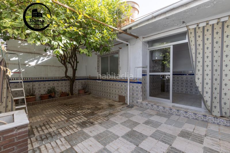 Foto 8c89bf6c-bd5e-48f0-9689-1a3e93ed2dbd. Casa adossada amb calefacció aparcament a Maracena