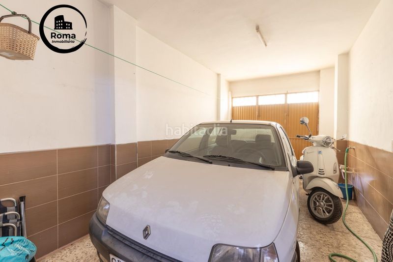 Foto f77b4d3e-a963-46e5-b7bb-3c2aed3897ac. Casa adossada amb calefacció aparcament a Maracena