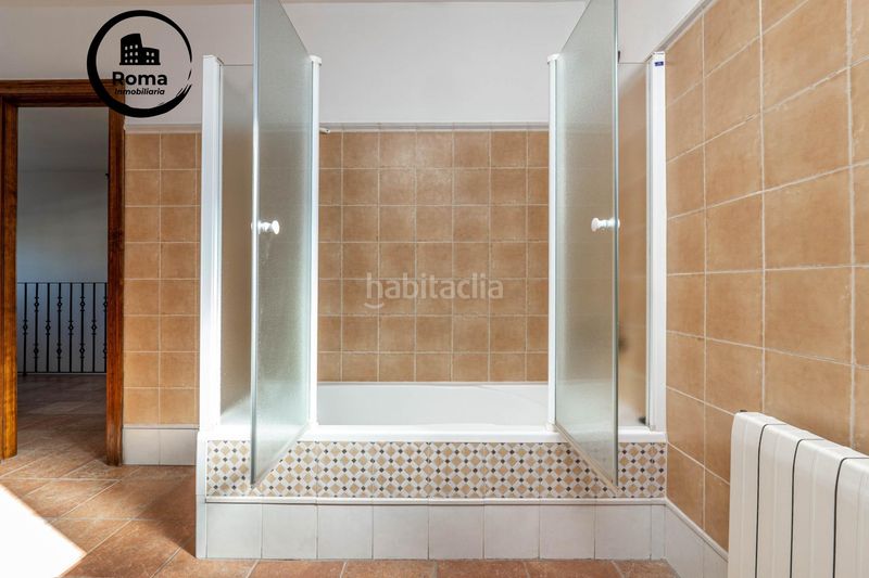 Foto a256cda2-3695-4415-966e-8d415481451a. Xalet amb calefacció aparcament piscina a Santa Fe