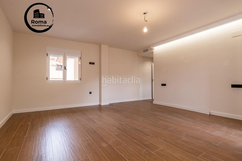 Foto be8b28bd-2aa2-47ee-8888-f73f2ecff345. Casa amb aparcament a Alfacar
