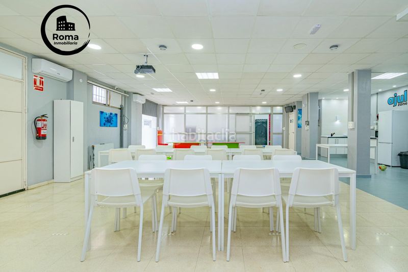 Foto b0f52d68-a954-4e10-b902-3bb69b1a7a67. Local comercial a calle alhambra 2 a Santa Fe
