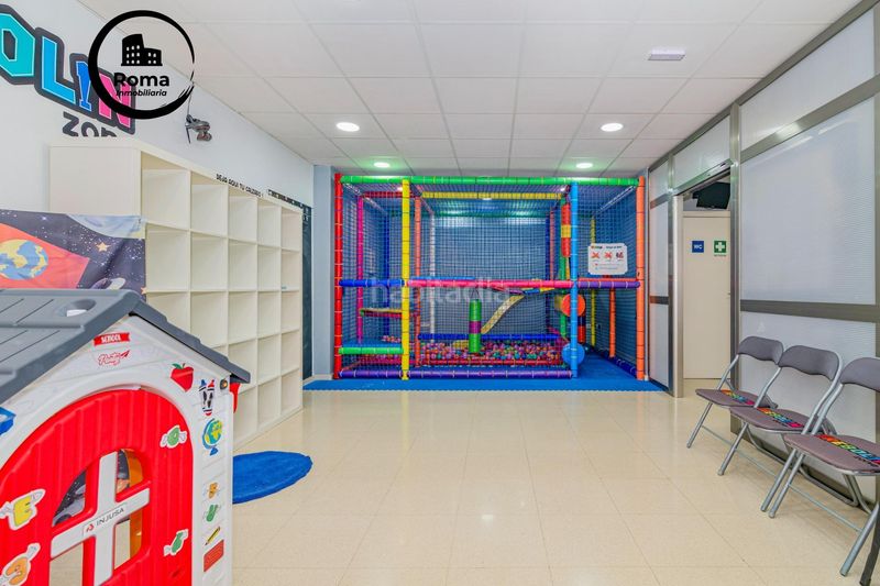 Foto c521cc36-f9c3-483d-8ed5-deaa6e3d831a. Local comercial a calle alhambra 2 a Santa Fe
