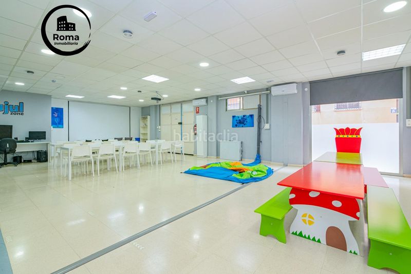 Foto f0e86364-df60-4bec-92b8-721f4a1e3d1a. Local comercial a calle alhambra 2 a Santa Fe