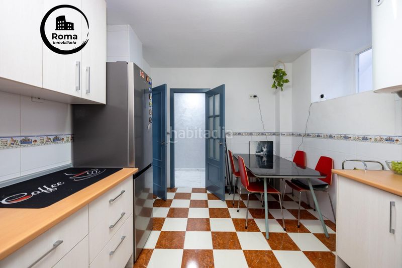 Foto 5431a726-4f3d-42fc-b134-f740f80a697e. Casa adossada a Albolote
