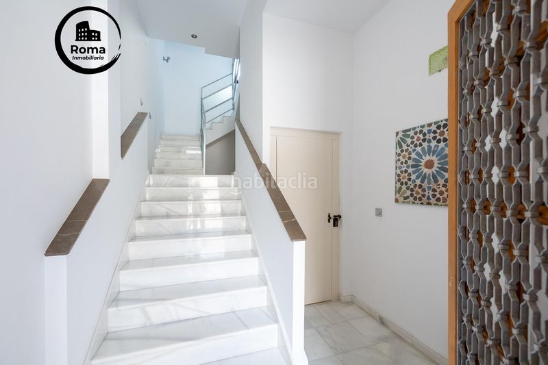 Foto 4a05c2e2-4793-4984-9d09-8638d6e3c9db. Edifici a La Zubia Ciudad Zubia (La)