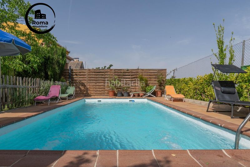 Foto 763da789-90f0-4008-86de-613a8a777bb6. Xalet amb xemeneia calefacció piscina a Cumbres Verdes Zubia (La)