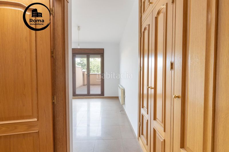 Foto d82c6eb3-5437-4b39-8a16-f52112f52f6d. Piso  con terraza ! en Atarfe
