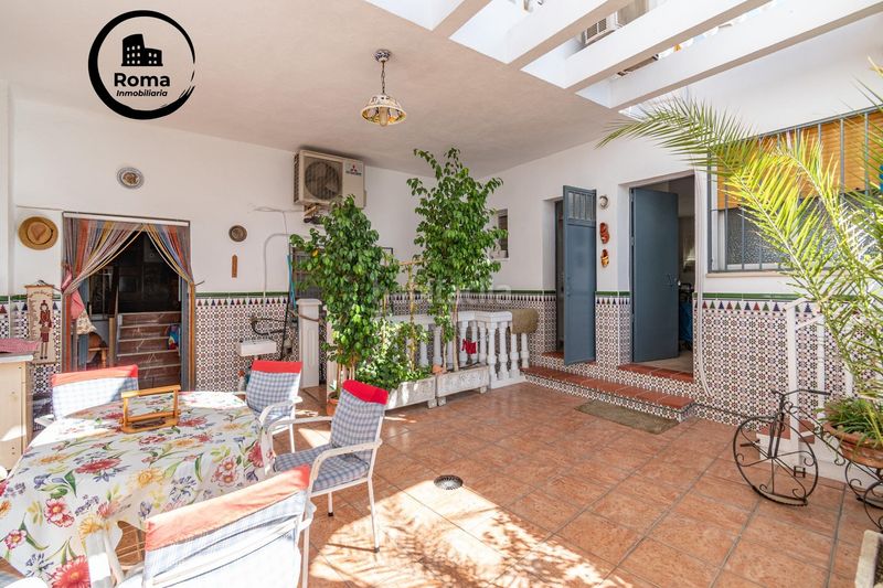 Foto a25dc79d-a343-414b-a636-742d5dcbc9dd. Casa amb aparcament piscina a Atarfe
