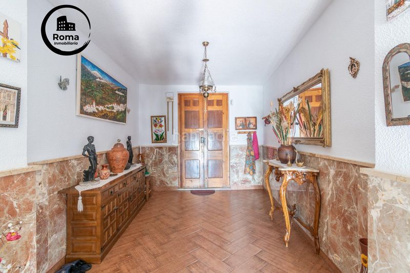 Foto df83643a-187f-4ea3-8fa6-dadb1862a9e7. Casa amb aparcament piscina a Atarfe