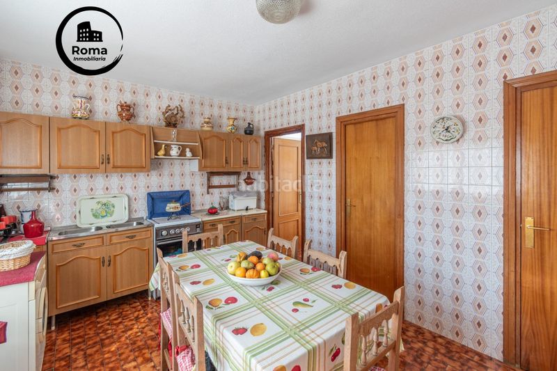 Foto f77470f5-f2d0-4605-9872-61932ed2abca. Casa amb aparcament piscina a Atarfe